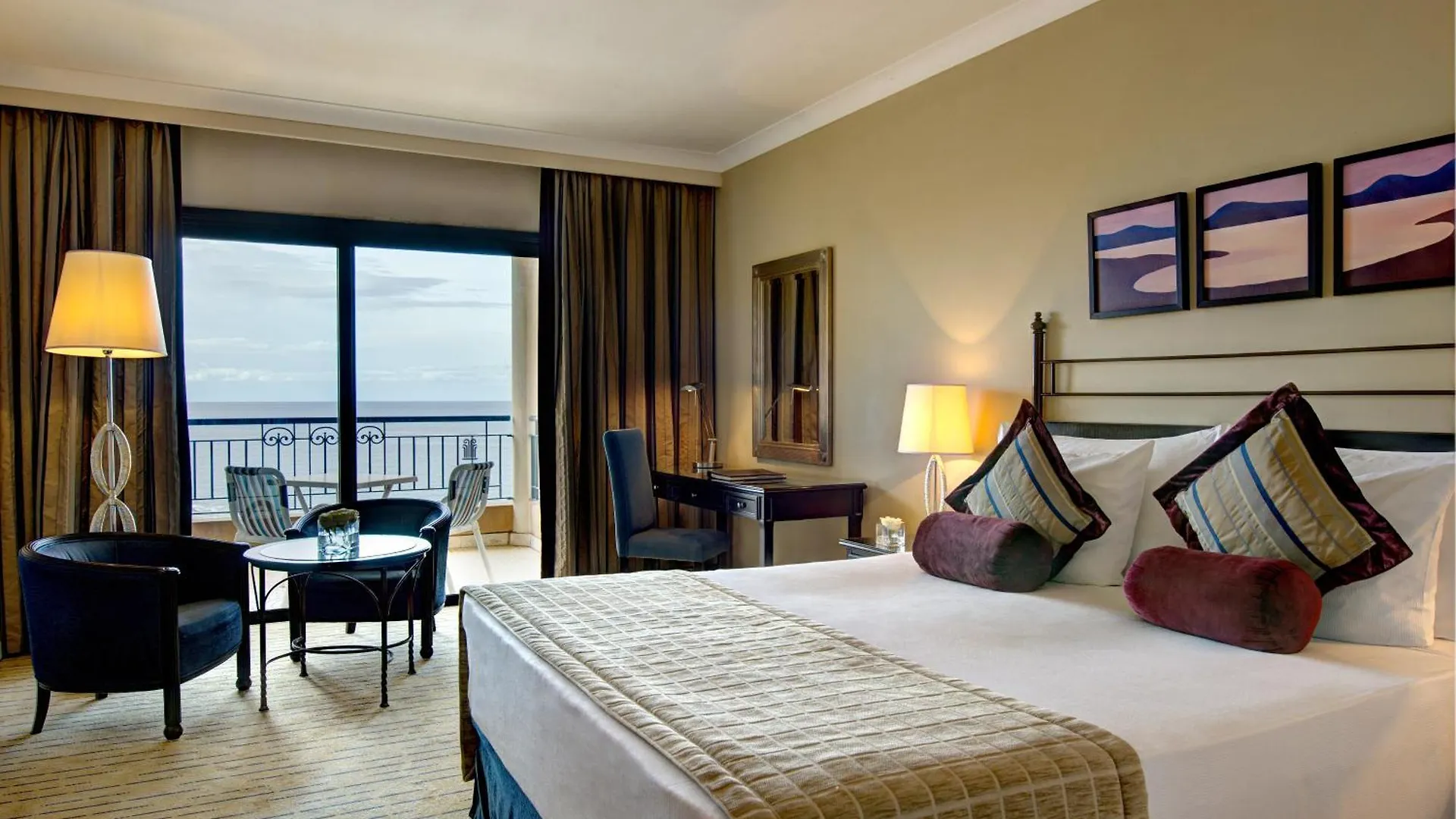 Corinthia St George'S Bay Hotel Saint Julian's
