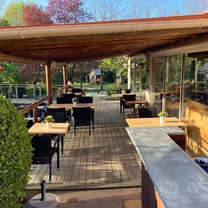  Campeggio Camping Les Routes De Provence Francia